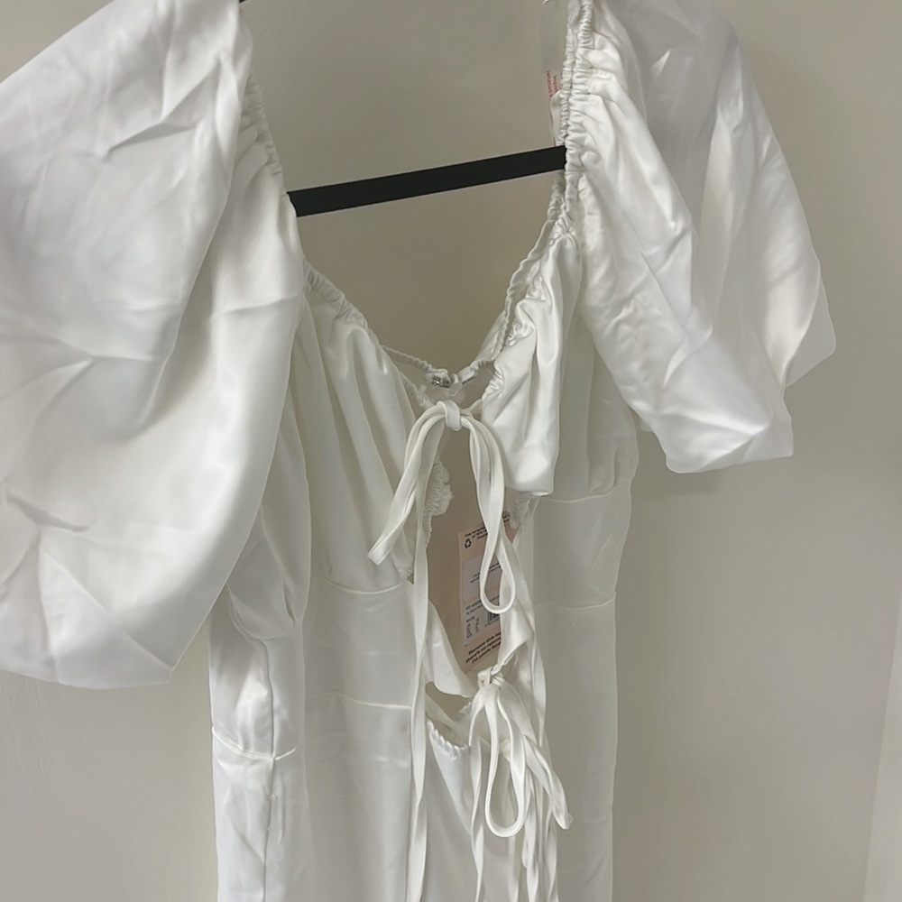 Missguided White Satin Tie Front Puff Sleeve Midi Dress Size 8 MWT - Picture 2 of 5